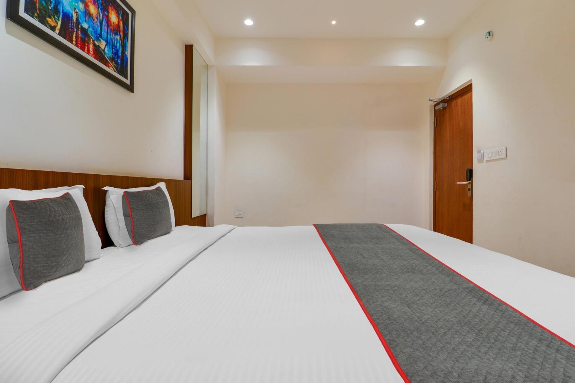 מלון ויסאקפאטנם Super Townhouse Rcc Lamps מראה חיצוני תמונה