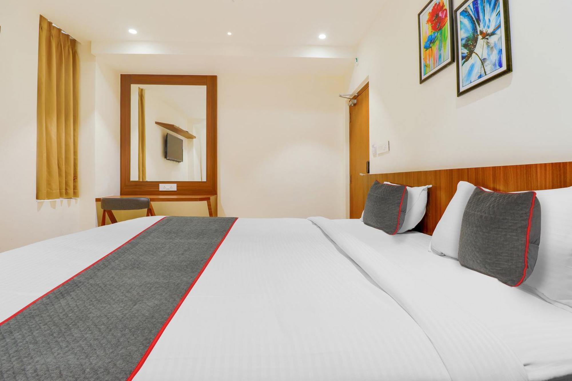 מלון ויסאקפאטנם Super Townhouse Rcc Lamps מראה חיצוני תמונה